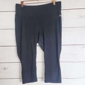 High Waisted Capri Legging Large